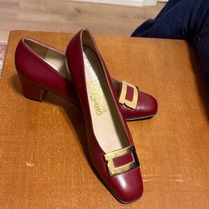 Salvatore Ferragamo Red Heels with Gold Accent - Narrow - 9AA
